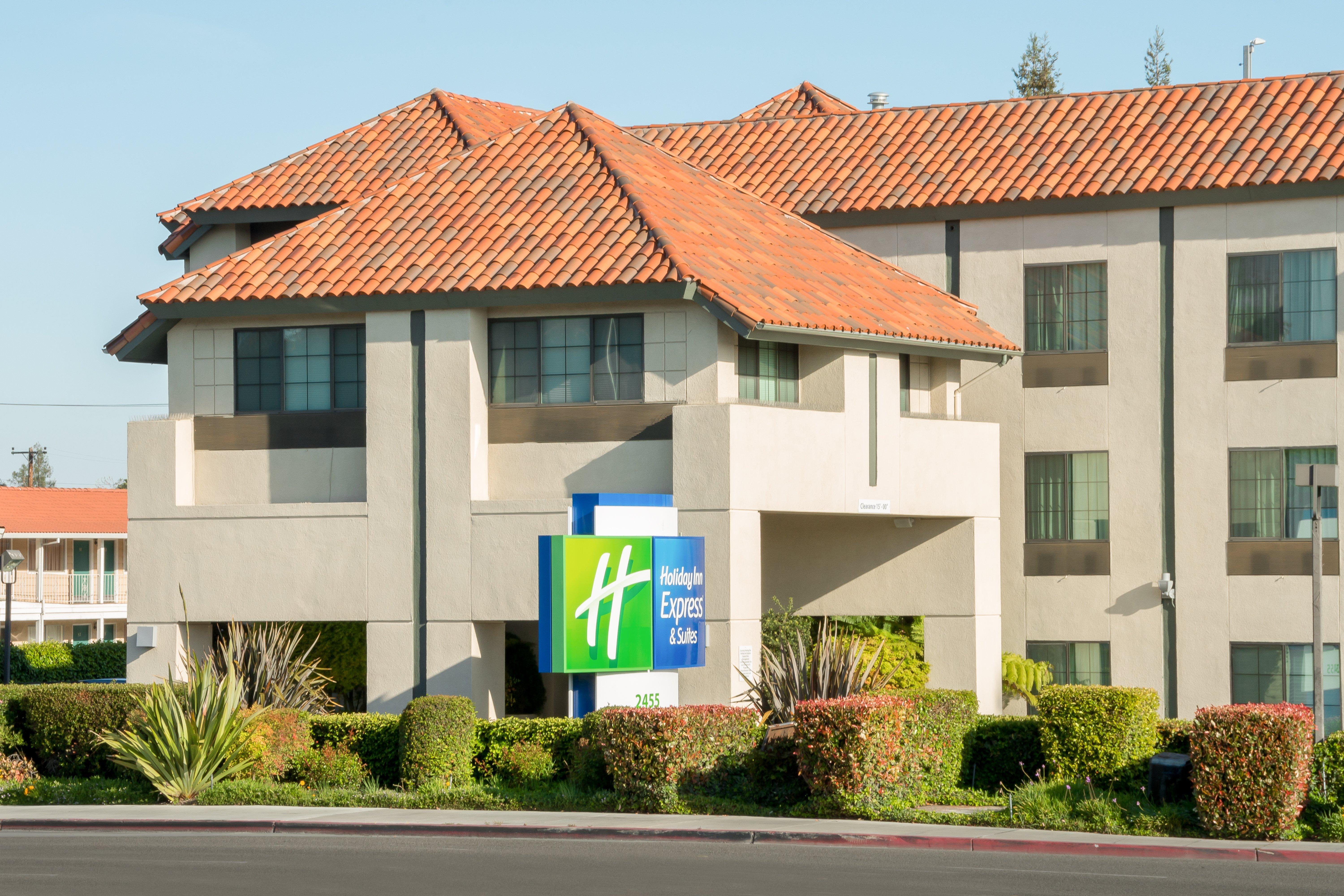 Holiday Inn Express & Suites Santa Clara - Silicon Valley, An Ihg Hotel Exterior photo